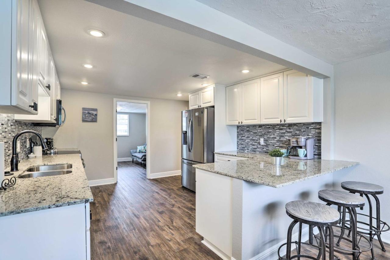 Pet-Friendly Gulfport Home Less Than 2 Mi To Beach São Petersburgo Exterior foto