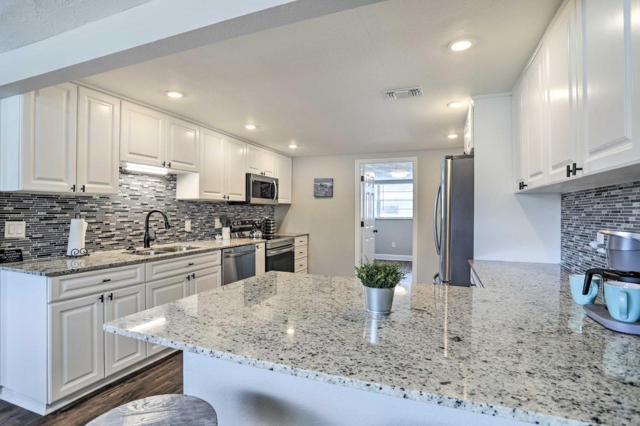 Pet-Friendly Gulfport Home Less Than 2 Mi To Beach São Petersburgo Exterior foto